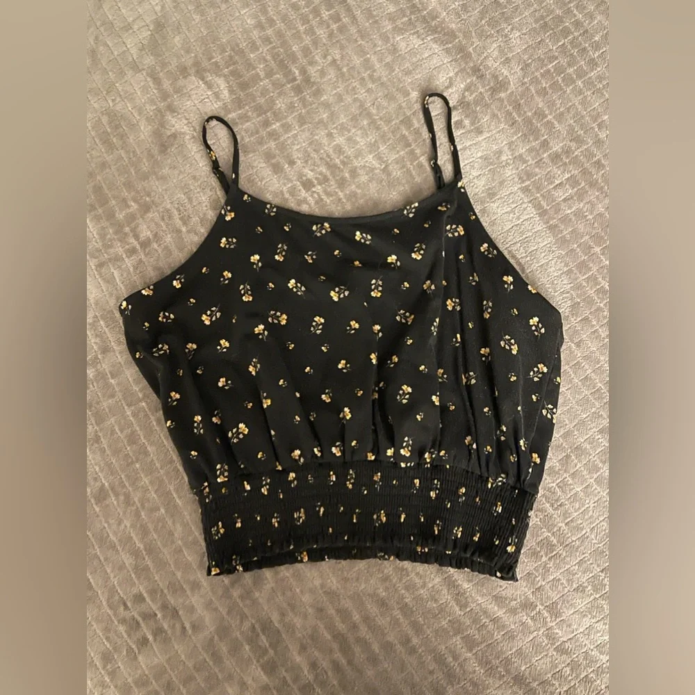 Crop top bundle - Picture 3 of 3